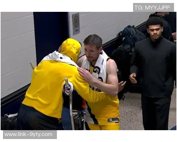 哈利为受伤球员凯尔希送上祝福追忆自己总决赛G7伤退经历